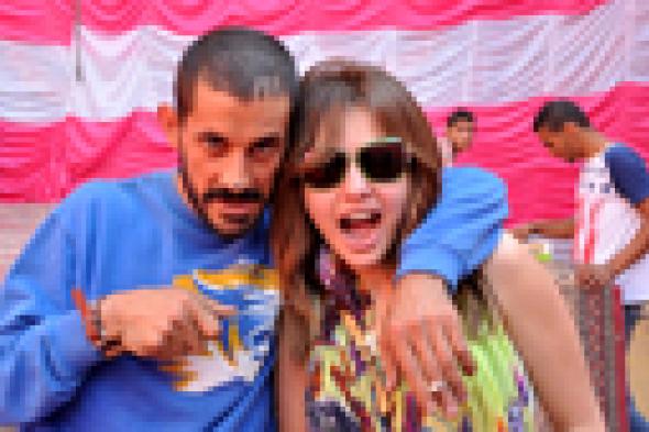 بالصور: أبطال "المواطن برص" يحتفلون بنهاية التصوير