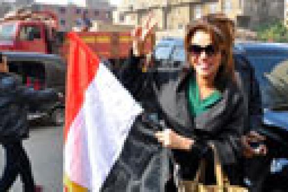 بالفيديو: أمينة تحيي أفرع القوات المسلحة في "عاش الجيش المصري"