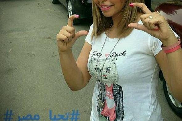 بالصورة: سومة تصوت للمشير السيسي في انتخابات رئاسة الجمهورية