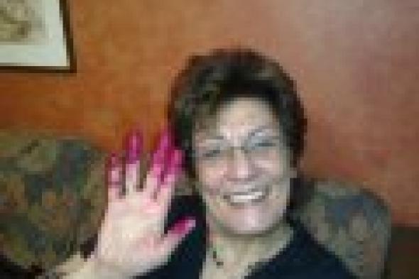 بالصور: سماح أنور تنتخب السيسي بالخمسة!