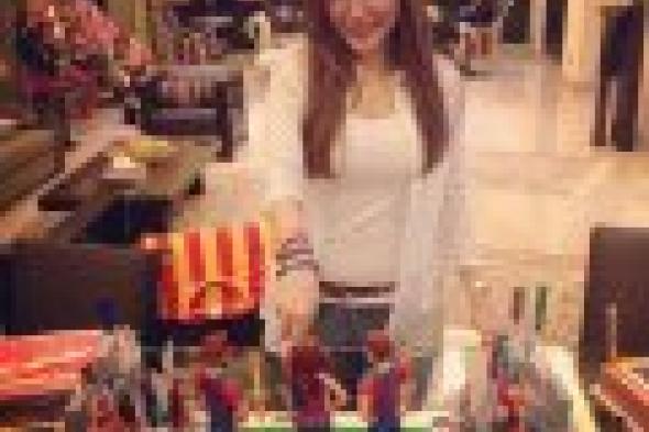 بالصور: يارا تحتفل بعيد ميلادها مع نجوم فريق "برشلونة"