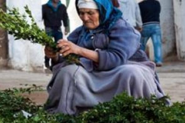 مغربيّات يتحدّين تقاليد المجتمع... ويعملن لإعانة أسرهن