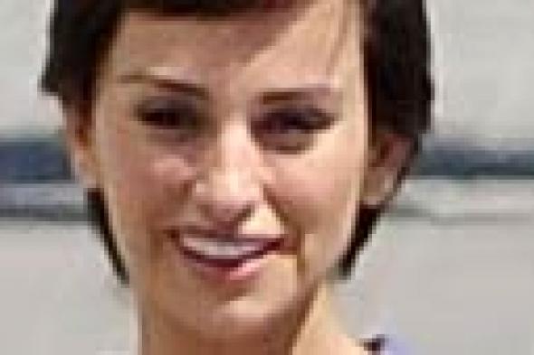 صورة: بينيلوبي كروز تصدم معجبيها بقصة شعر "رجالي"