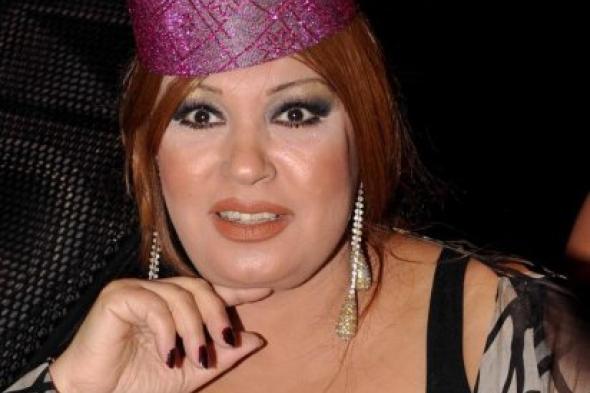 بالفيديو: فيفي عبده ترقص على الطريقة الخليجية!