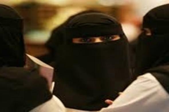 الوصاية على المرأة: المتشددون يحكمون!