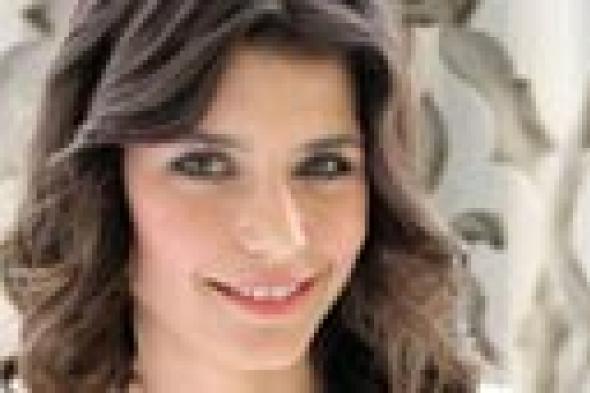 صورة: فاطمة "التركية" تتعرض لموقف طريف في السوبر ماركت