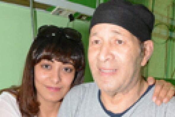 بالفيديو: سعيد صالح فاقد الكثير من وزنه بعد تمالكه الشفاء