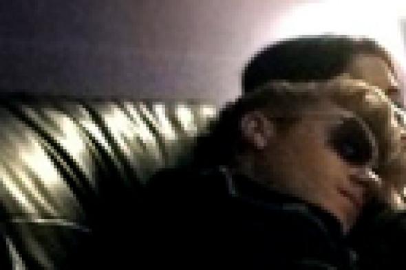 صورة: جستين بيبر نائم على كتف سيلينا جوميز تأكيدا لعودة علاقتهما