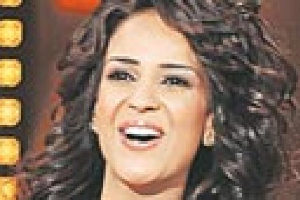 رويدا المحروقي تجذب عشرات آلاف بـ"فضيحة"