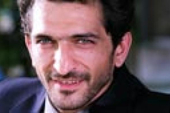 عمرو واكد يتبرع لحملة حمدين صباحي بـ 90 ألف جنيه