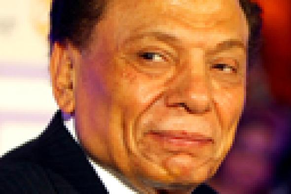 عادل إمام نافيا التبرع لمصر: أي فنان يمتلك هذه الأرقام الخيالية؟