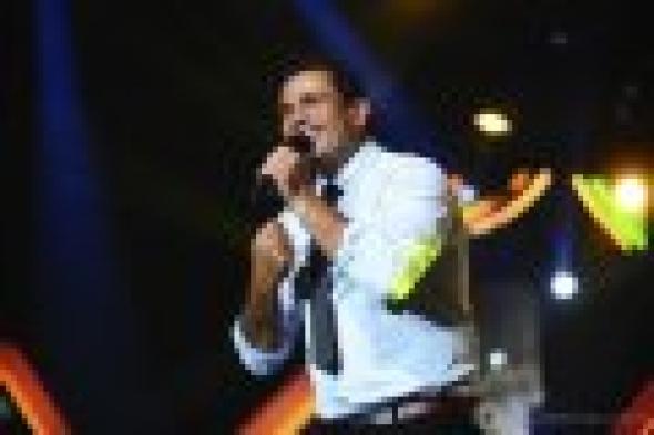 بالفيديو: عمرو دياب يعوض غيابه عن الدراما الرمضانية بدعاء "المغني"