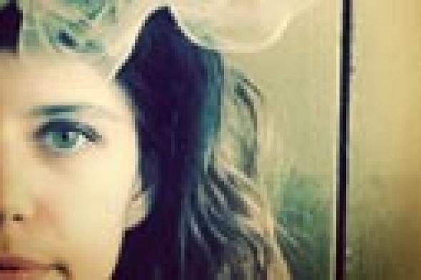 صورة:هل ظهرت فاطمة التركية بطرحة فستان زفافها؟‎