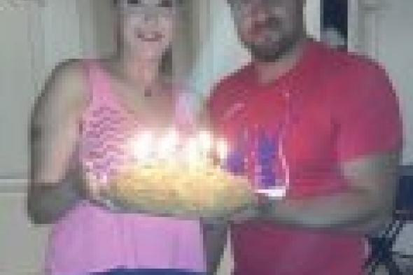 بالصور: غادة عبدالرازق تحتفل بعيد ميلادها وسط أصدقائها