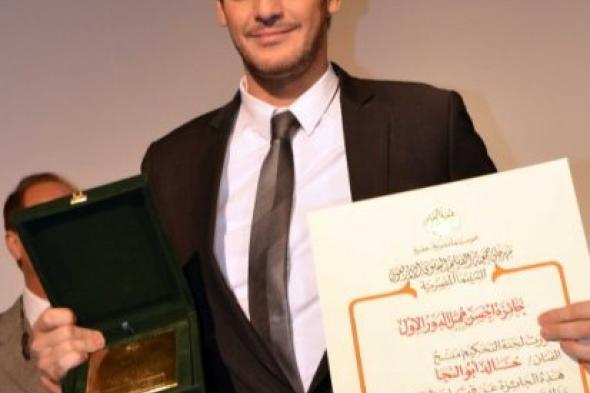 بالصورة: خالد أبو النجا ينجو من حادث سيارة!