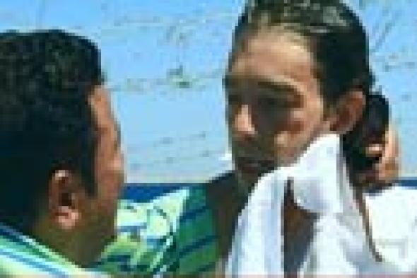 بالفيديو: أحمد زاهر ينطق الشهادة بعد انهياره في "فؤش في المعسكر"