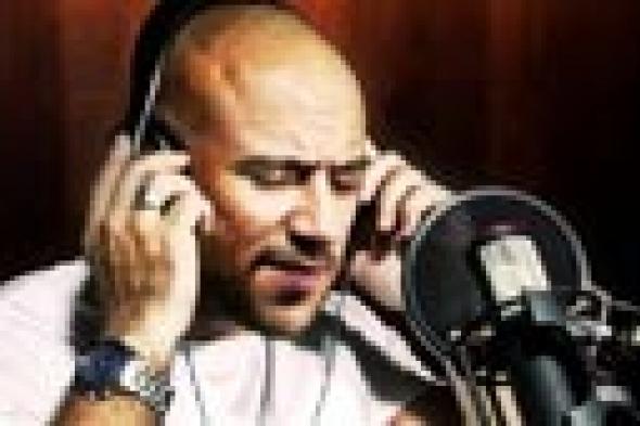 هل يمتنع أحمد مكي عن غناء "فيس بوكي" بعد الآن؟