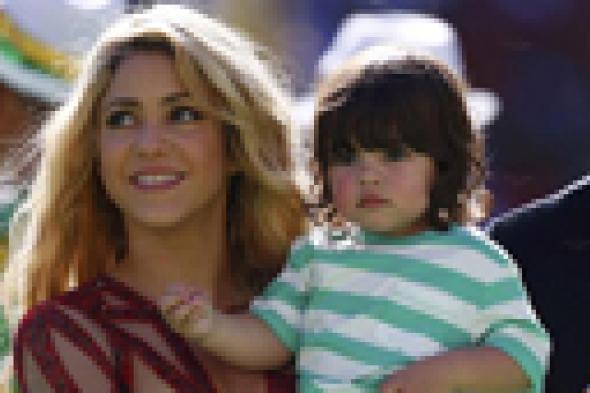 تقارير: شاكيرا وبيكيه في انتظار مولودهما الثاني يناير المقبل