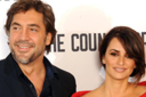 بينيلوبي كروز وزوجها يسارعان بتوضيح موقفهما من دعم غزة