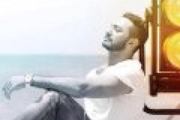 بالصوت : تامر حسني يغازل حبيبته في أغنية "كل اللهجات"