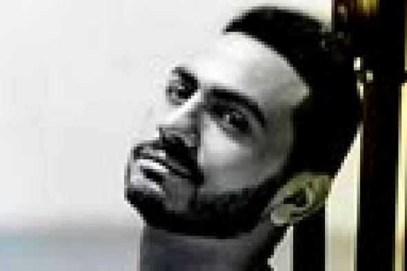 اسمع: تامر حسني يغني بـ "كل اللهجات" في ألبومه "180 درجة"