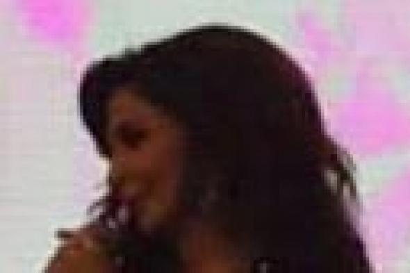 بالصور: إليسا تحيي الجيش اللبناني في حفلها بـ"أعياد بيروت"