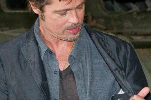 أخيرا.. براد بيت يتزوج أنجلينا جولي في حفل صغير بفرنسا بحضور أطفالهما