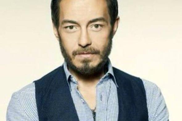 بالفيديو: أحمد زاهر يوجه رسالة لوزير الكهرباء في "تحدى الثلج"