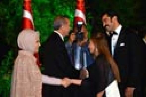 بالصور: "القبضاى" يتصدر النجوم في احتفالهم بتنصيب أردوغان