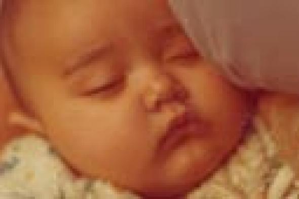 خمّن: من هذه النجمة التي نشرت صورتها وهي رضيعة؟