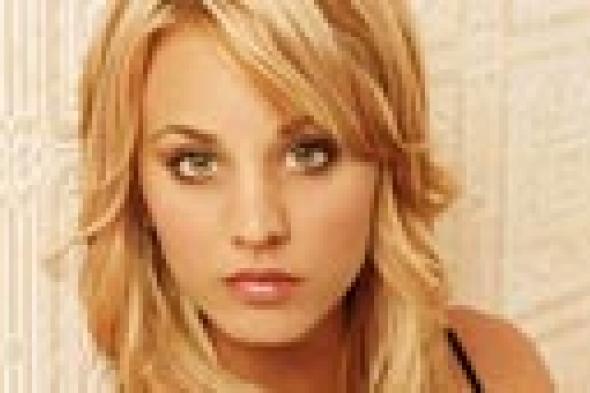 ممثلة أمريكية تتحدى مسرب صورها العارية بنشرها لصورة فاضحة مزيفة!