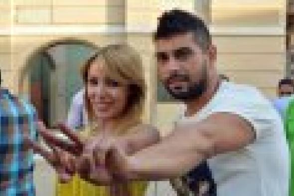 بالصور: أبطال "من أول السطر" يحتفلون ببدء التصوير