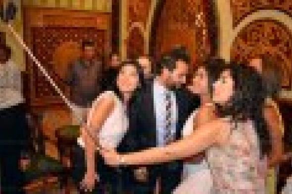 بالصور: أيتن عامر وبوسي وعبدالمغني يحتفلون بعقد قران "ريهام عاصم"