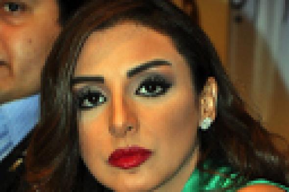 صورة: أنغام في الأستوديو بسبب أغنية جديدة!