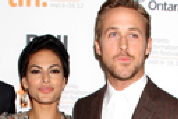 إيفا منديز ترحب بطفلتها الأولى من ريان جوسلينج