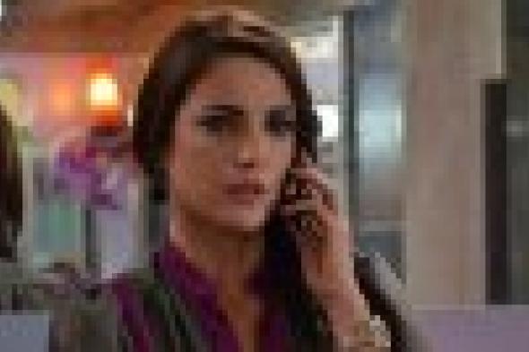 بالصور: درة ضيفة شرف فيلم "بتوقيت القاهرة"