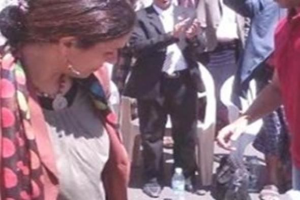 نسـاء صنعاء يرقصن بالشوارع إحتجاجا على الأوضاع السياسية المتدهورة في اليمن