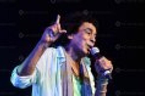 محمد منير يُطلق "متحيز" غدًا بمناسبة احتفالات أكتوبر