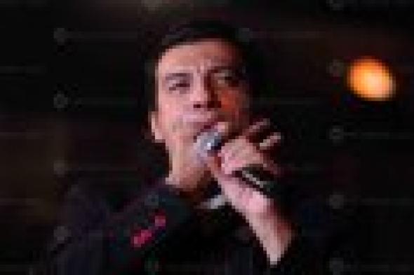 بالفيديو: إيهاب توفيق يطرح أغنية "هيفضل مسيطر" من ألبومه الجديد