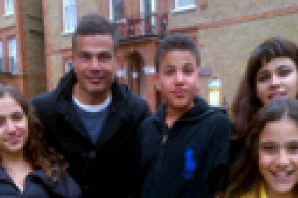 صورة- جانا تهنيء والدها عمرو دياب بعيد ميلاده الـ53