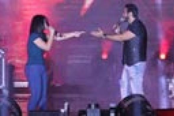 صورة- لمن غنى تامر حسني "يا تاعبني" في حفله بجامعة CIC ؟