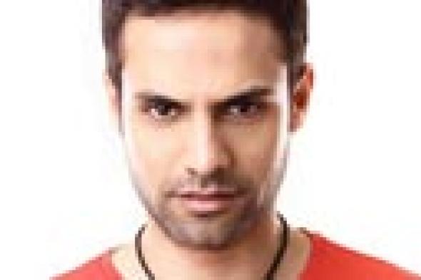 أمير طعيمة يستعين بالجمهور لتقييم طلبة "ستار أكاديمي"