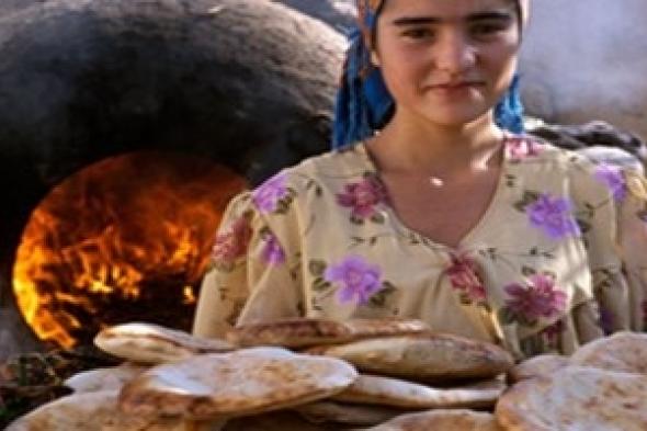 النساء الريفيات يشكلن الأصول والجذور ولكنهن الأكثر فقراً والأقل دخلاً