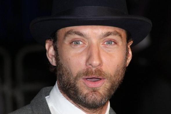 جود لو ينتظر مولودًا للمرة الخامسة