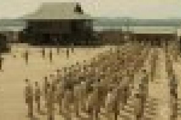 بالصور والفيديو: أنجلينا جولي تستعرض حياة البطل الأوليمبي لويس زامبريني في "Unbroken"