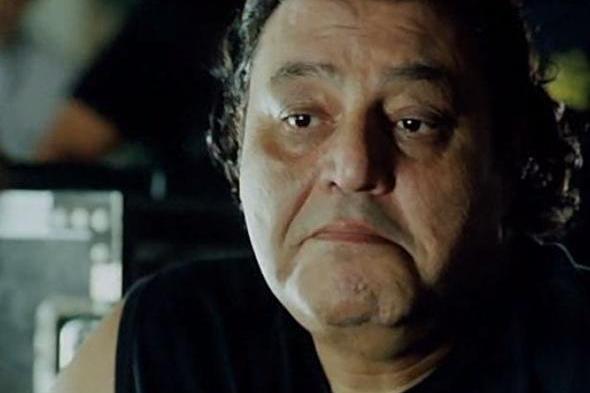 سحر رامي تبكي حسين اﻹمام على السجادة الحمراء لمهرجان القاهرة السينمائي