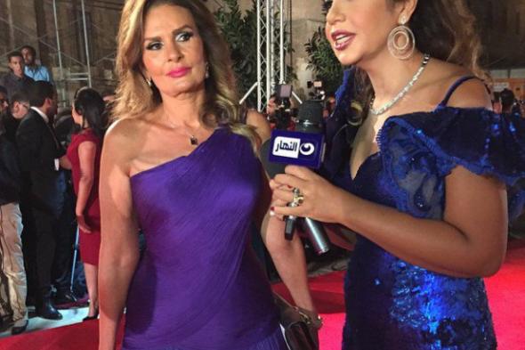 يسرا بعد وصولها إلى مهرجان القاهرة: "قادرين على إنجاح الدورة الحالية"