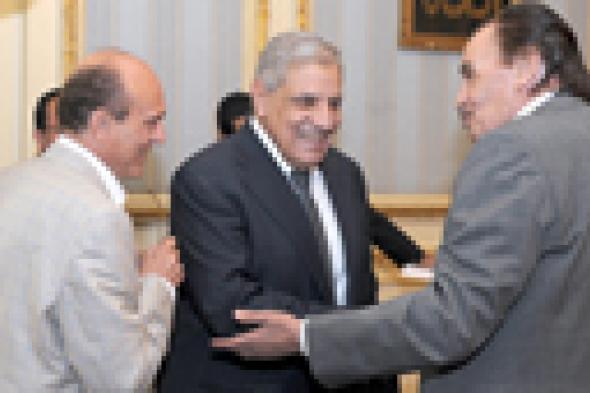 رئيس الوزراء يعقد اجتماعا لمحاربة القرصنة على الدراما المصرية