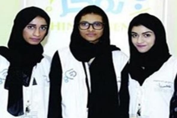 ثلاثة فتيات إماراتيات يخترعن عربة نقل مرنة توفر الجهد