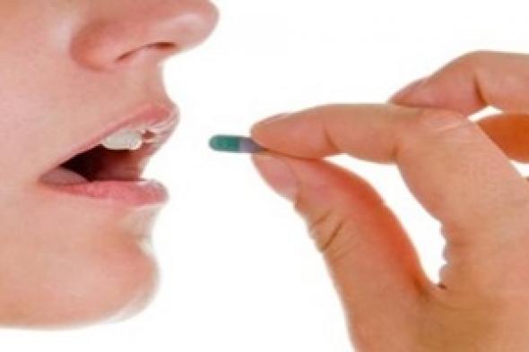 النساء يفرطن أكثر من الرجال في تناول أدوية دون وصفات